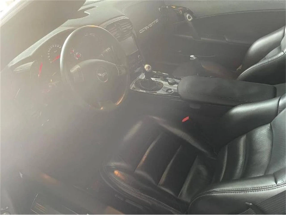 2010 Chevrolet Corvette C6 - Image 16 of 19