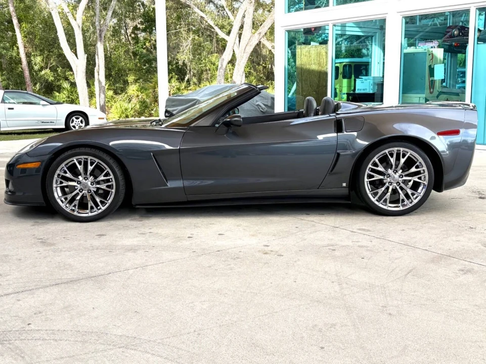 2010 Chevrolet Corvette C6 - Image 10 of 12