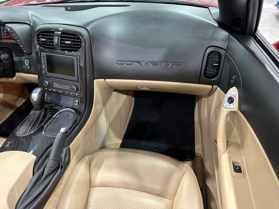 2010 Chevrolet Corvette C6 - Image 15 of 21