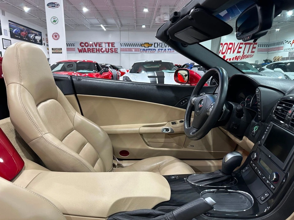 2010 Chevrolet Corvette C6 - Image 18 of 21