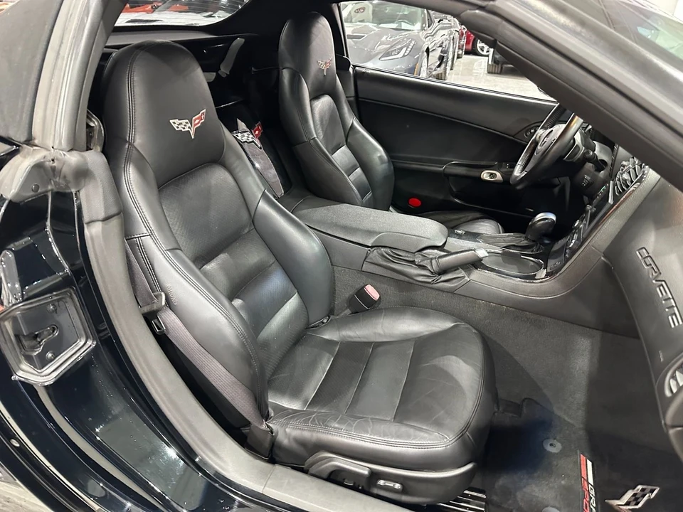 2010 Chevrolet Corvette C6 - Image 14 of 21