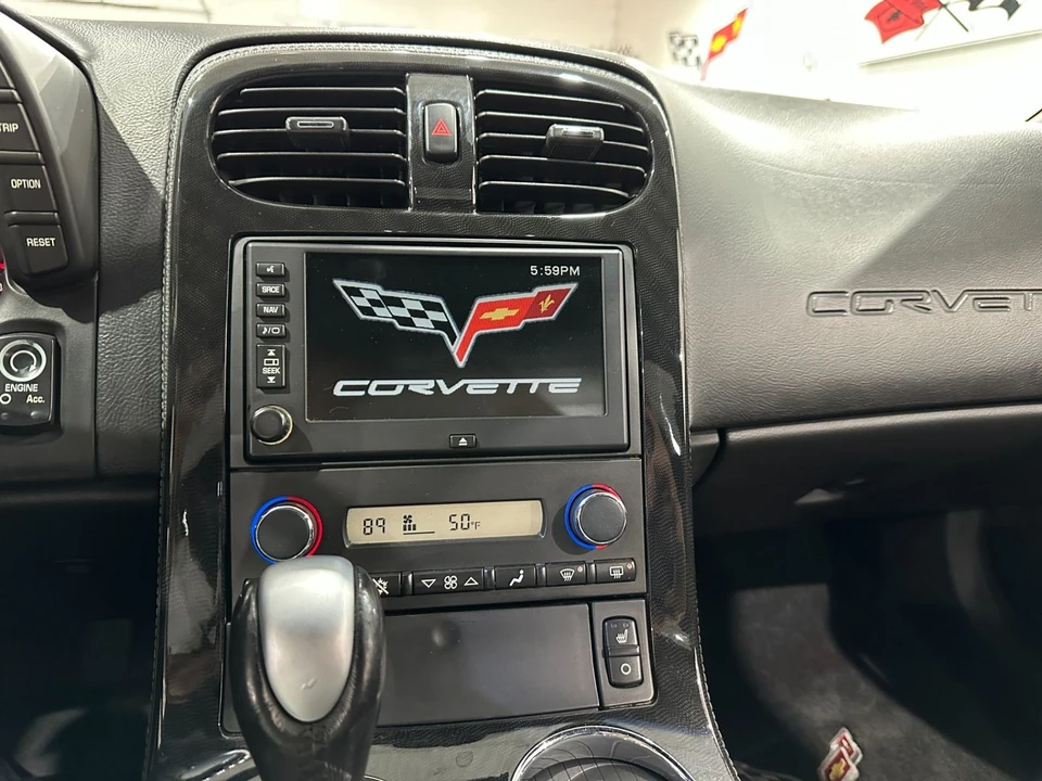 2010 Chevrolet Corvette C6 - Image 16 of 21