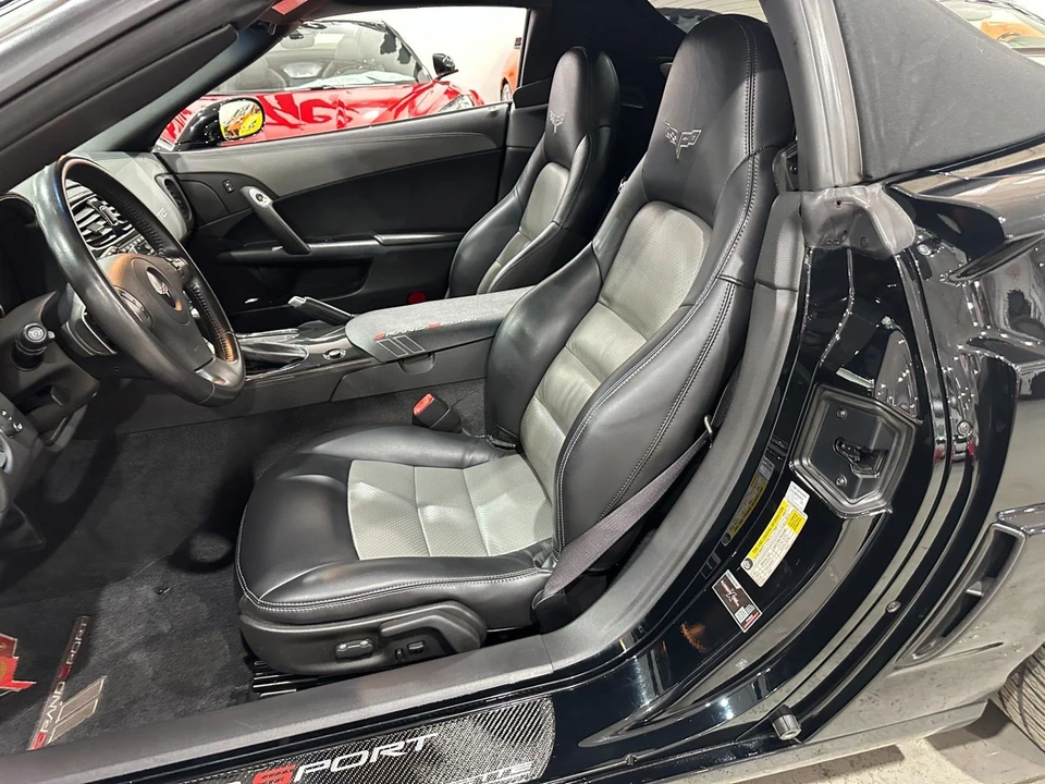 2010 Chevrolet Corvette C6 - Image 13 of 21