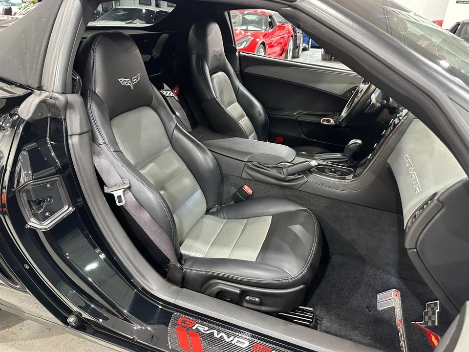 2010 Chevrolet Corvette C6 - Image 14 of 21