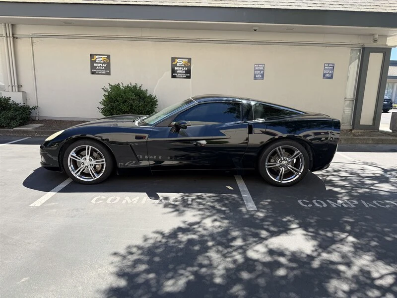 2010 Chevrolet Corvette C6 - Image 2 of 14