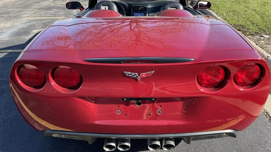 2010 Chevrolet Corvette C6 - Image 14 of 16