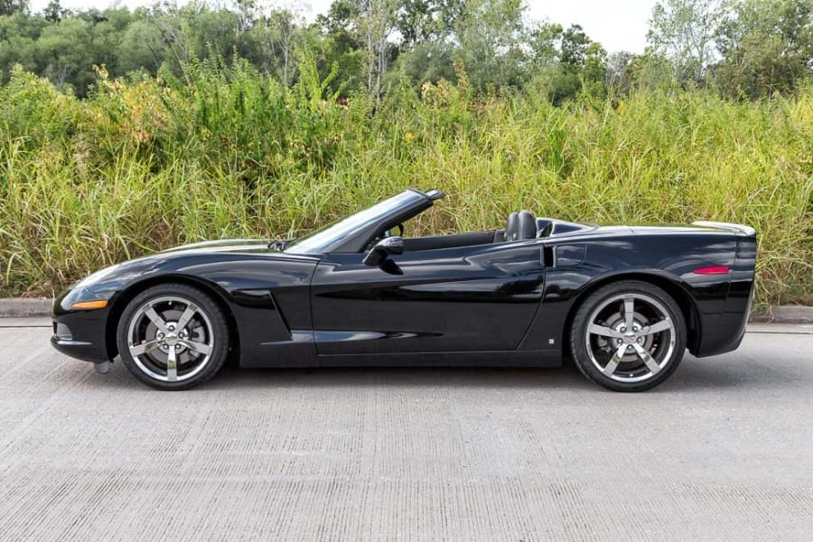 2010 Chevrolet Corvette C6 - Image 2 of 5