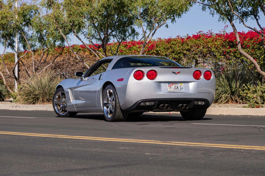 2010 Chevrolet Corvette C6 - Image 10 of 30