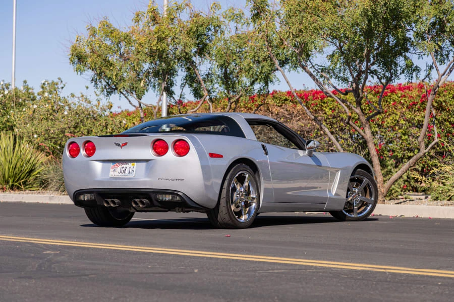 2010 Chevrolet Corvette C6 - Image 3 of 30