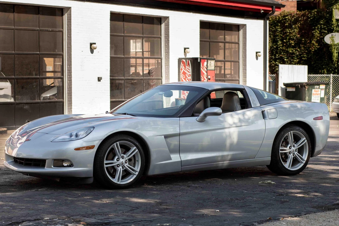 2010 Chevrolet Corvette C6 - Image 9 of 31
