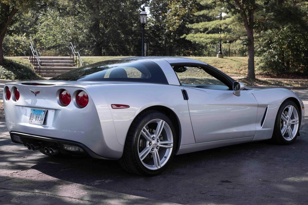 2010 Chevrolet Corvette C6 - Image 4 of 31