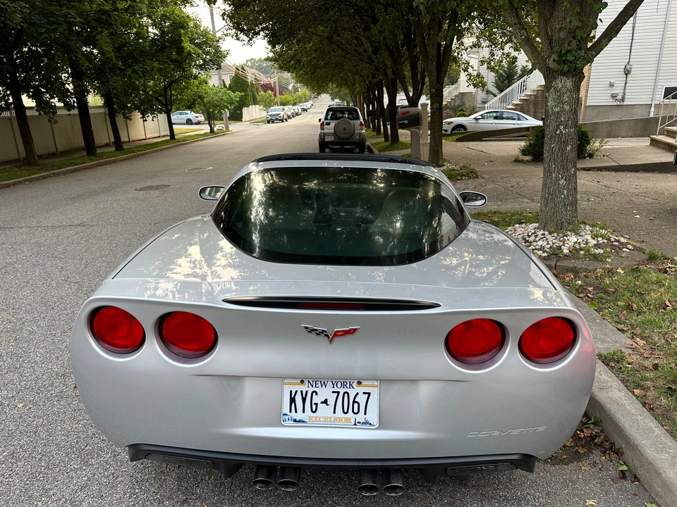 2010 Chevrolet Corvette C6 - Image 17 of 31