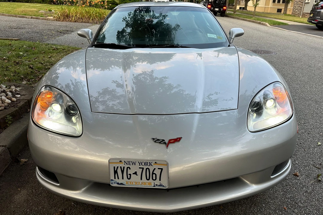2010 Chevrolet Corvette C6 - Image 2 of 31