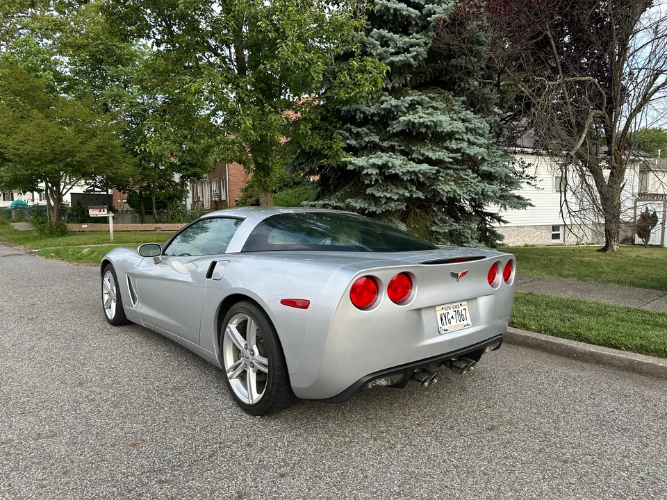 2010 Chevrolet Corvette C6 - Image 15 of 31