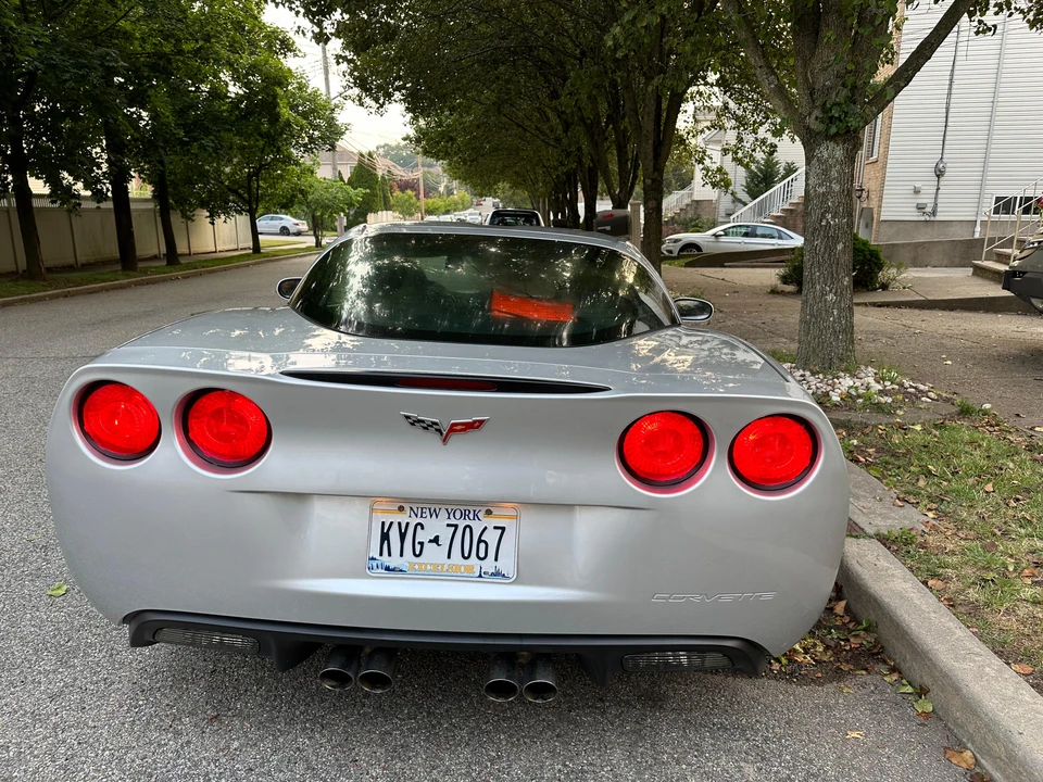 2010 Chevrolet Corvette C6 - Image 18 of 31