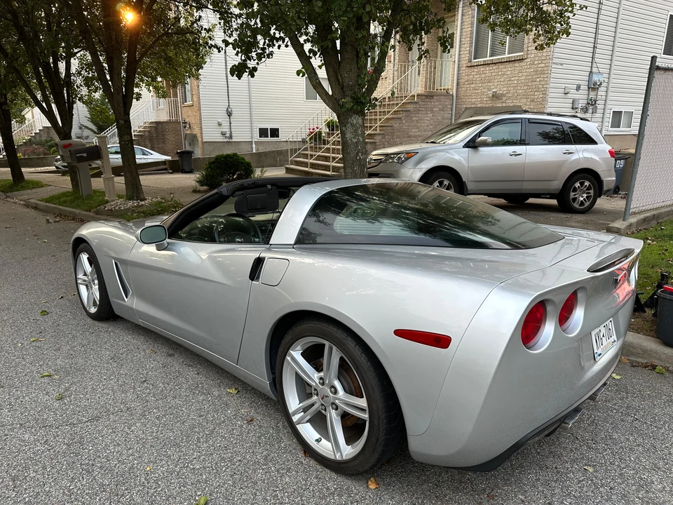 2010 Chevrolet Corvette C6 - Image 14 of 31