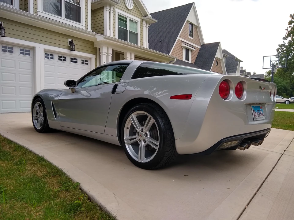 2010 Chevrolet Corvette C6 - Image 12 of 31