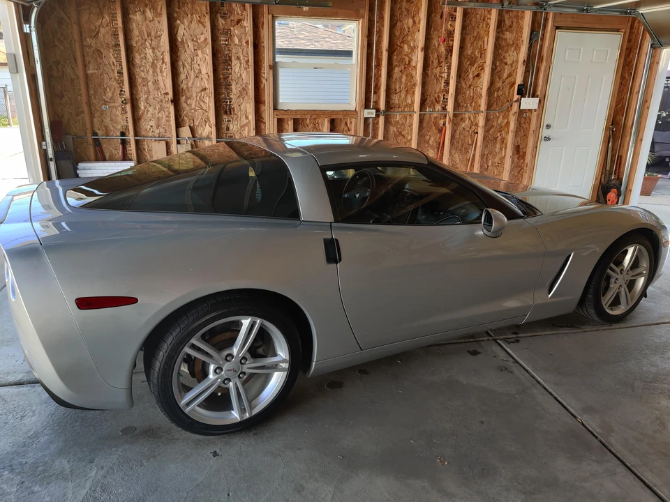 2010 Chevrolet Corvette C6 - Image 20 of 31