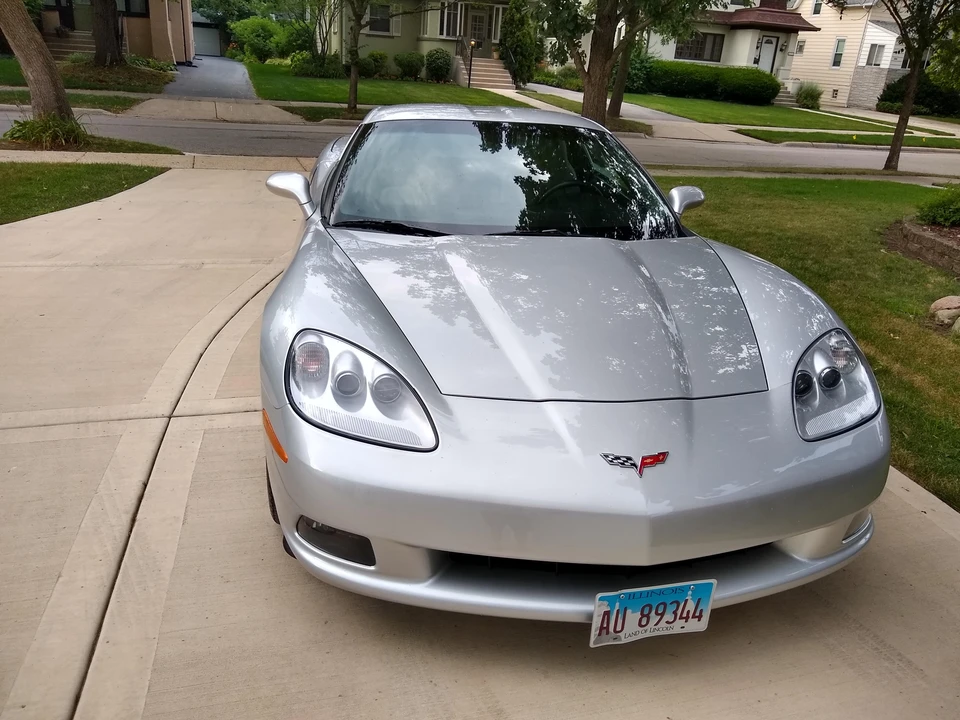 2010 Chevrolet Corvette C6 - Image 25 of 31
