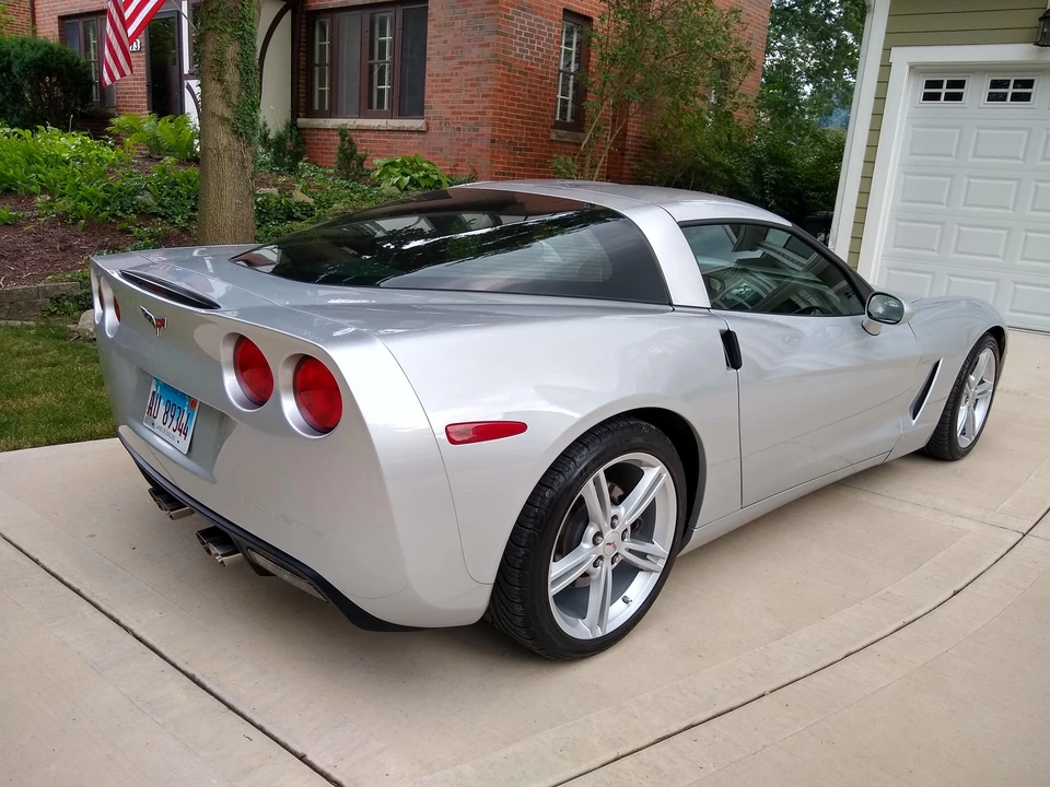2010 Chevrolet Corvette C6 - Image 19 of 31