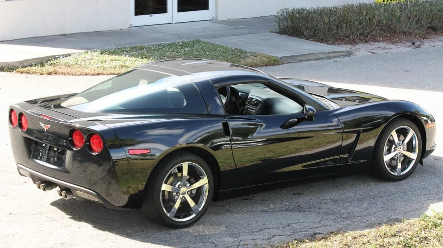 2010 Chevrolet Corvette C6 - Image 2 of 12