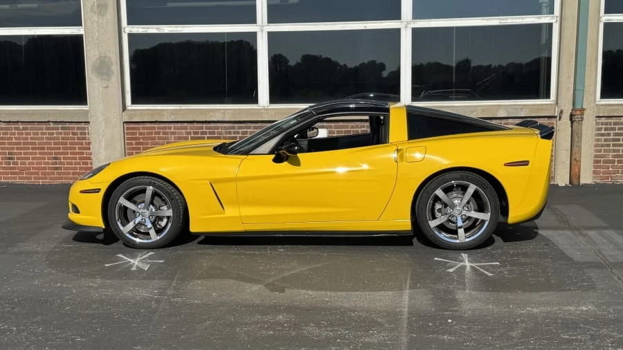 2010 Chevrolet Corvette C6 - Image 2 of 10