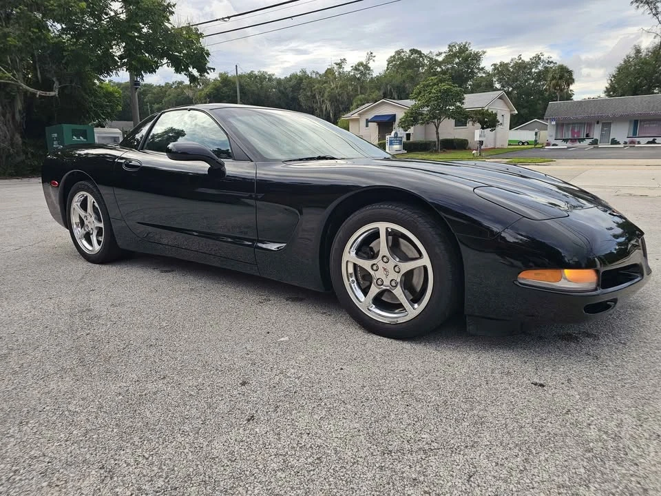 2010 Chevrolet Corvette C6 - Image 4 of 10