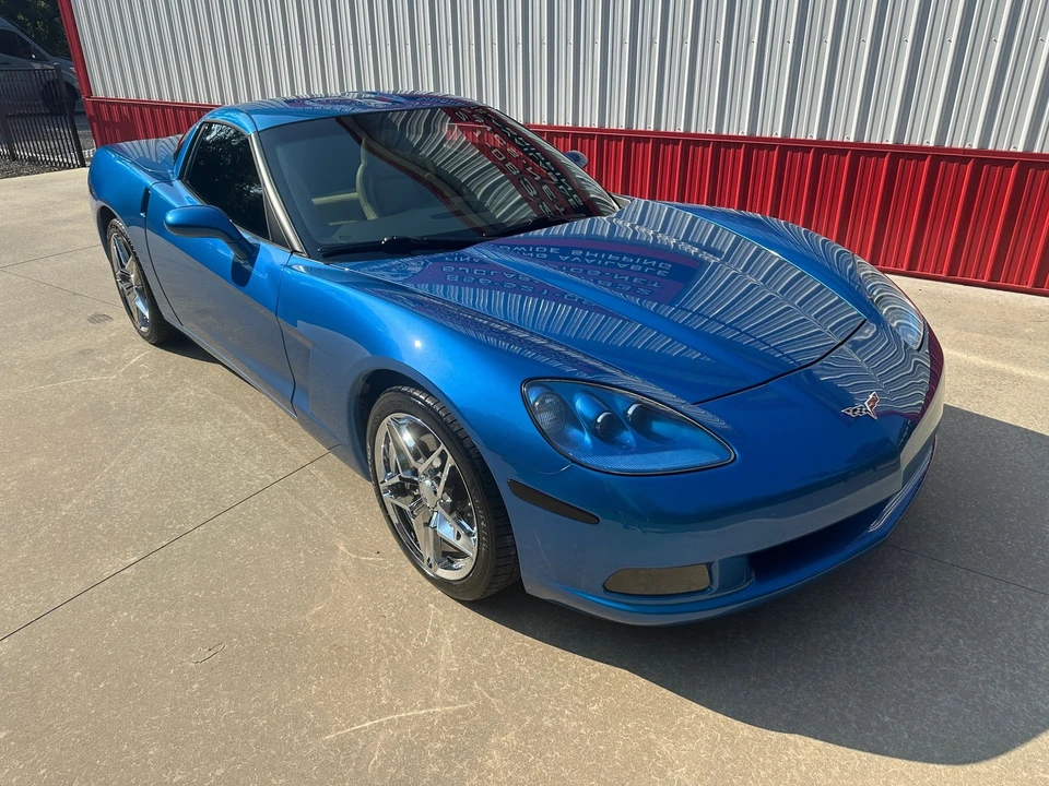 2010 Chevrolet Corvette C6 - Image 11 of 21