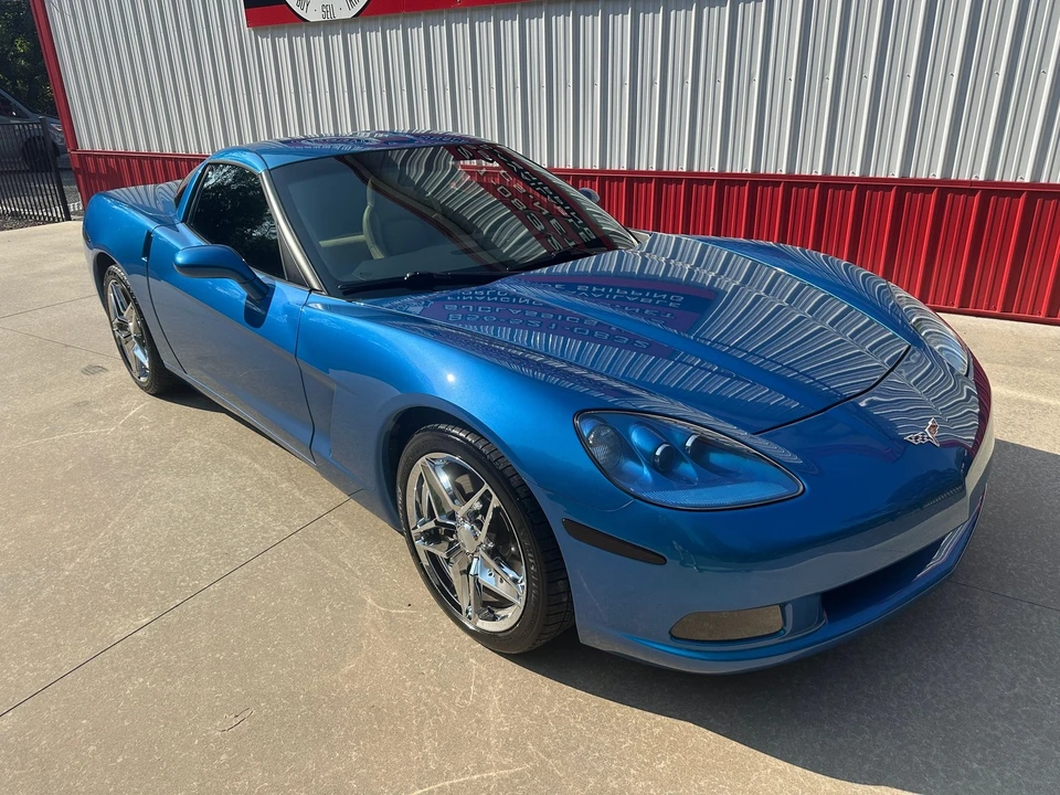 2010 Chevrolet Corvette C6 - Image 2 of 21