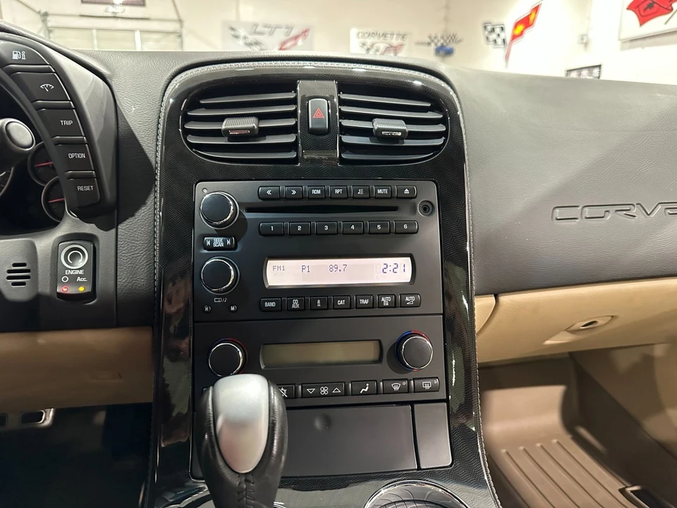 2010 Chevrolet Corvette C6 - Image 16 of 21