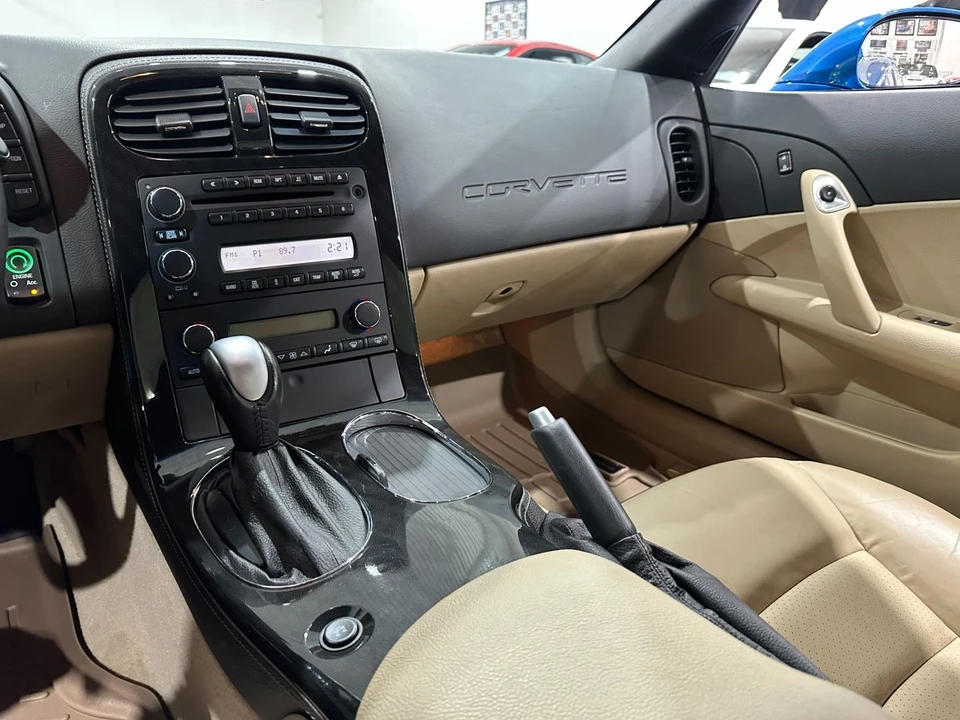 2010 Chevrolet Corvette C6 - Image 17 of 21
