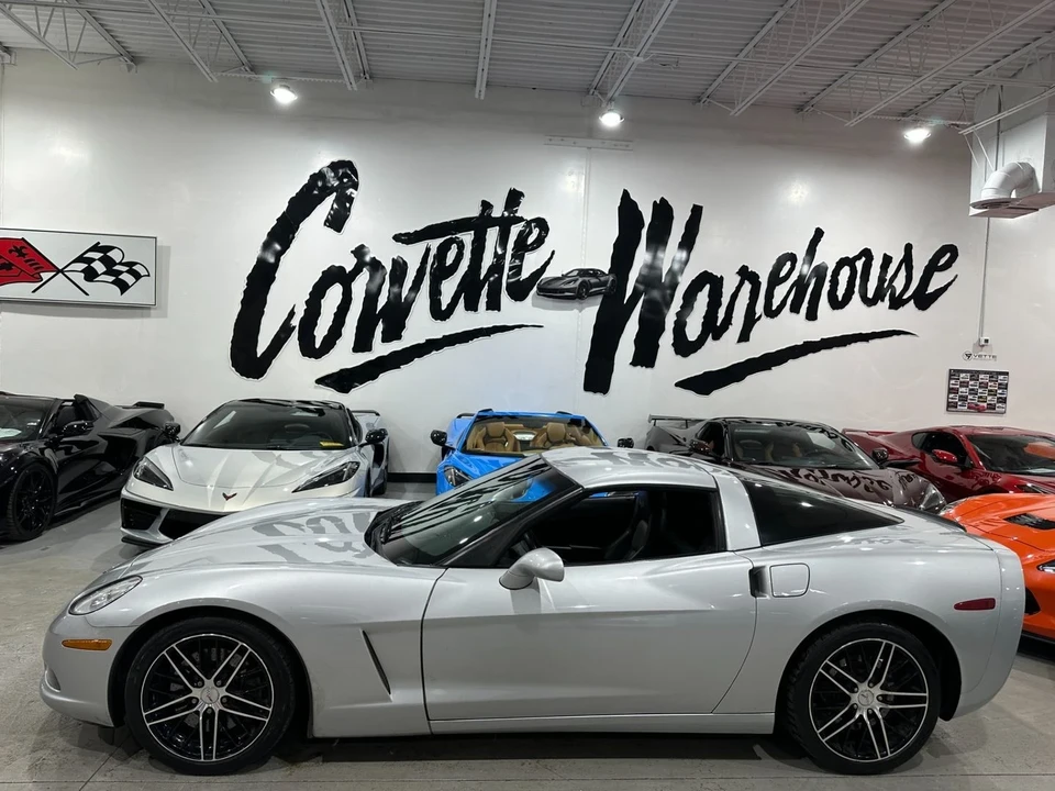 2010 Chevrolet Corvette C6 - Image 2 of 10