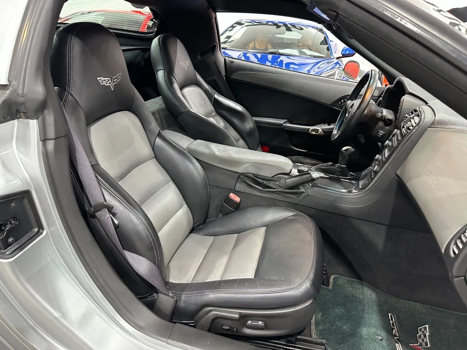 2010 Chevrolet Corvette C6 - Image 14 of 21