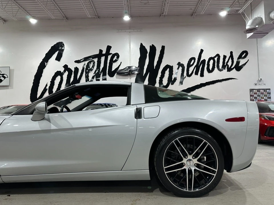 2010 Chevrolet Corvette C6 - Image 8 of 21