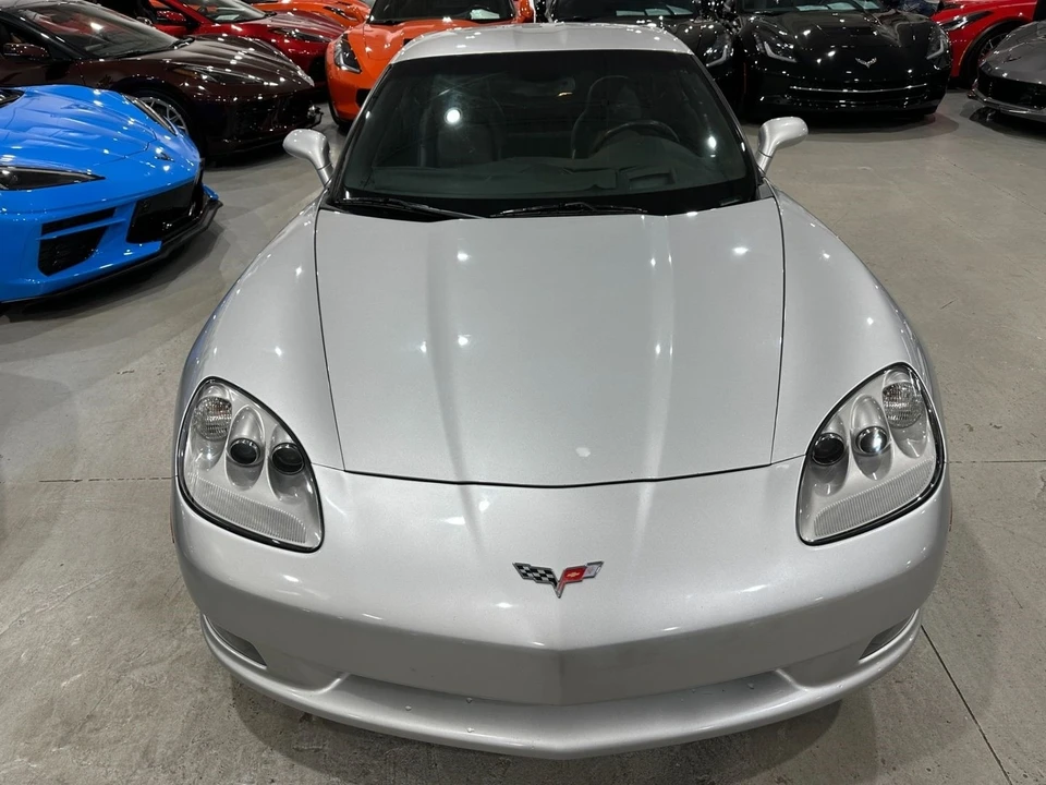 2010 Chevrolet Corvette C6 - Image 8 of 11