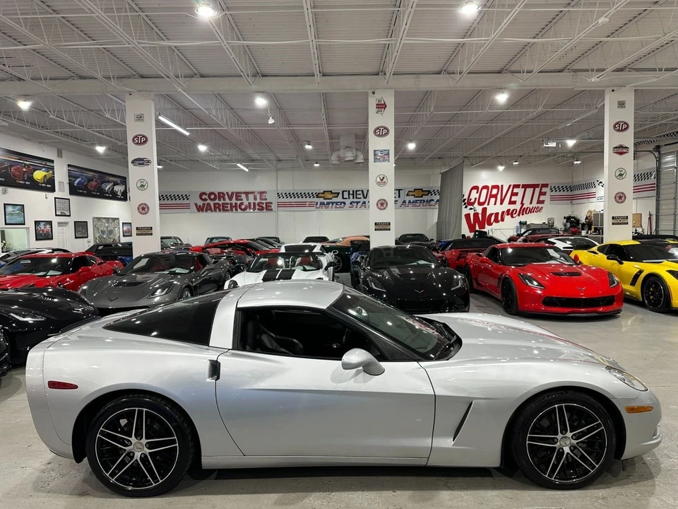 2010 Chevrolet Corvette C6 - Image 6 of 11