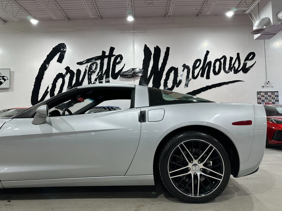 2010 Chevrolet Corvette C6 - Image 8 of 21