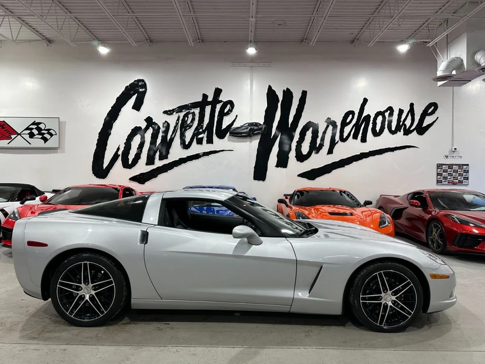 2010 Chevrolet Corvette C6 - Image 10 of 21