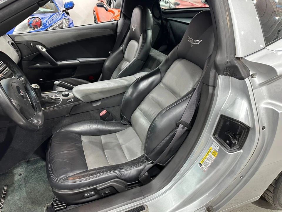 2010 Chevrolet Corvette C6 - Image 13 of 21