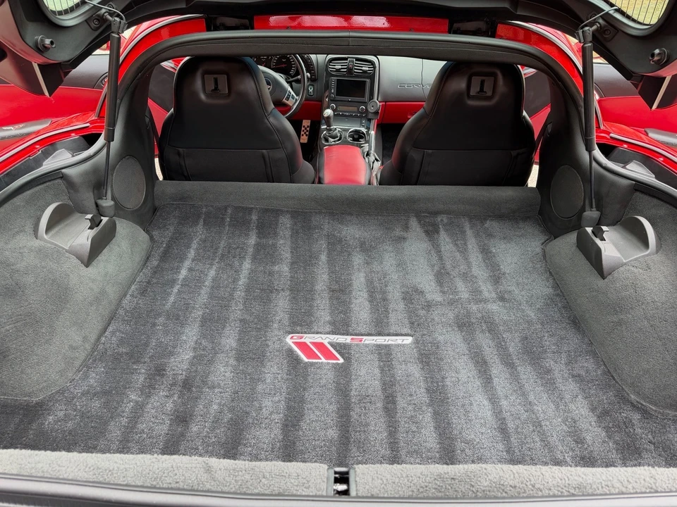2010 Chevrolet Corvette C6 - Image 6 of 8