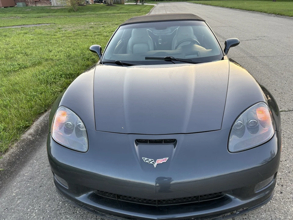 2010 Chevrolet Corvette C6 - Image 4 of 12