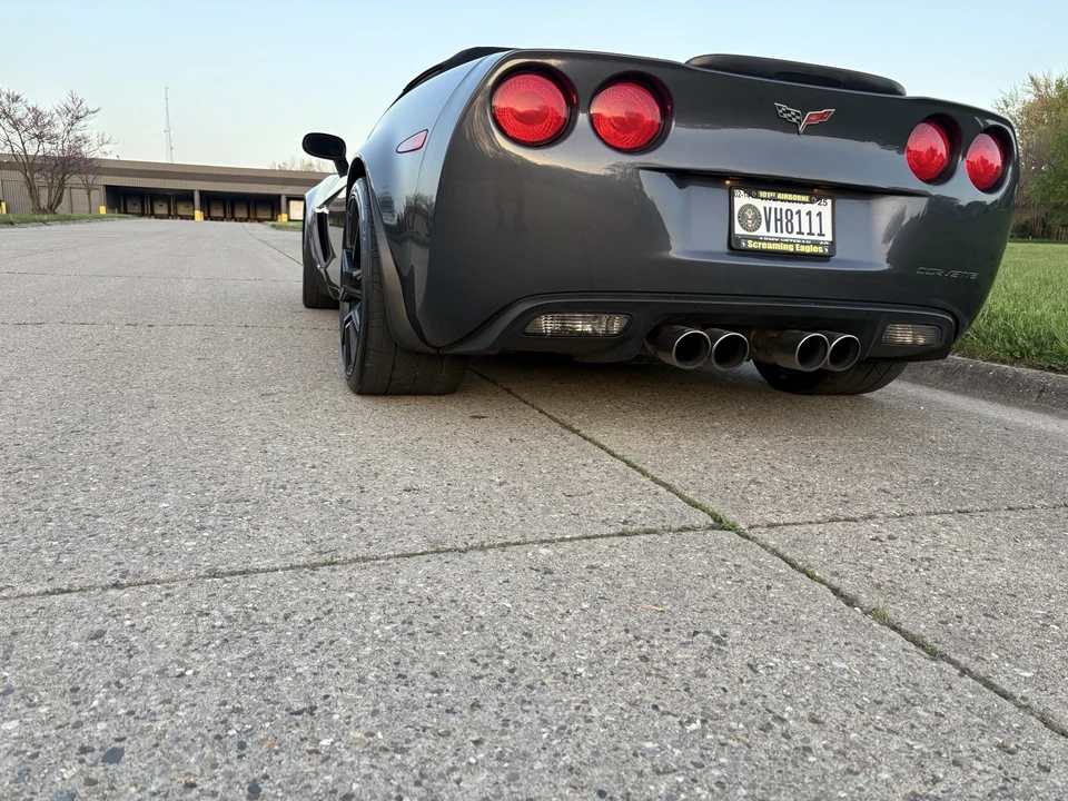 2010 Chevrolet Corvette C6 - Image 6 of 12