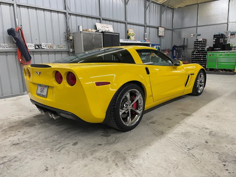 2010 Chevrolet Corvette C6 - Image 3 of 21