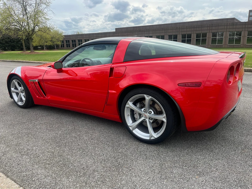 2010 Chevrolet Corvette C6 - Image 20 of 31