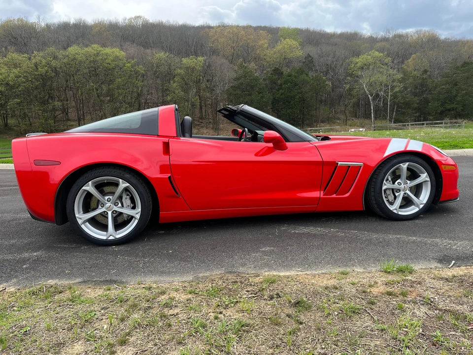 2010 Chevrolet Corvette C6 - Image 11 of 31