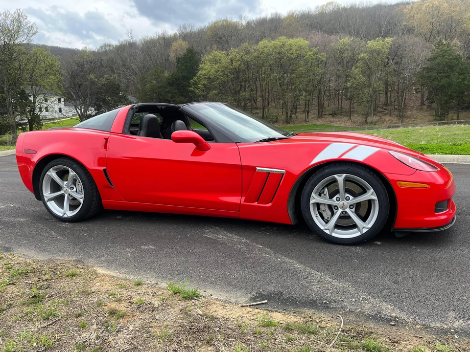 2010 Chevrolet Corvette C6 - Image 12 of 31