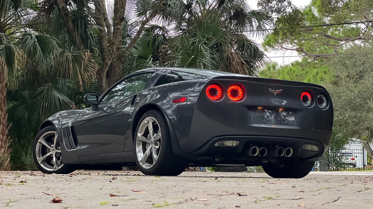 2010 Chevrolet Corvette C6 - Image 3 of 15