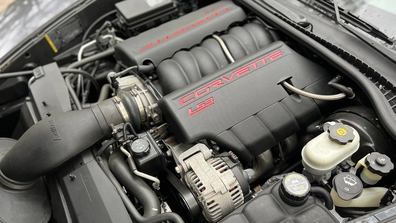2010 Chevrolet Corvette C6 - Image 5 of 15