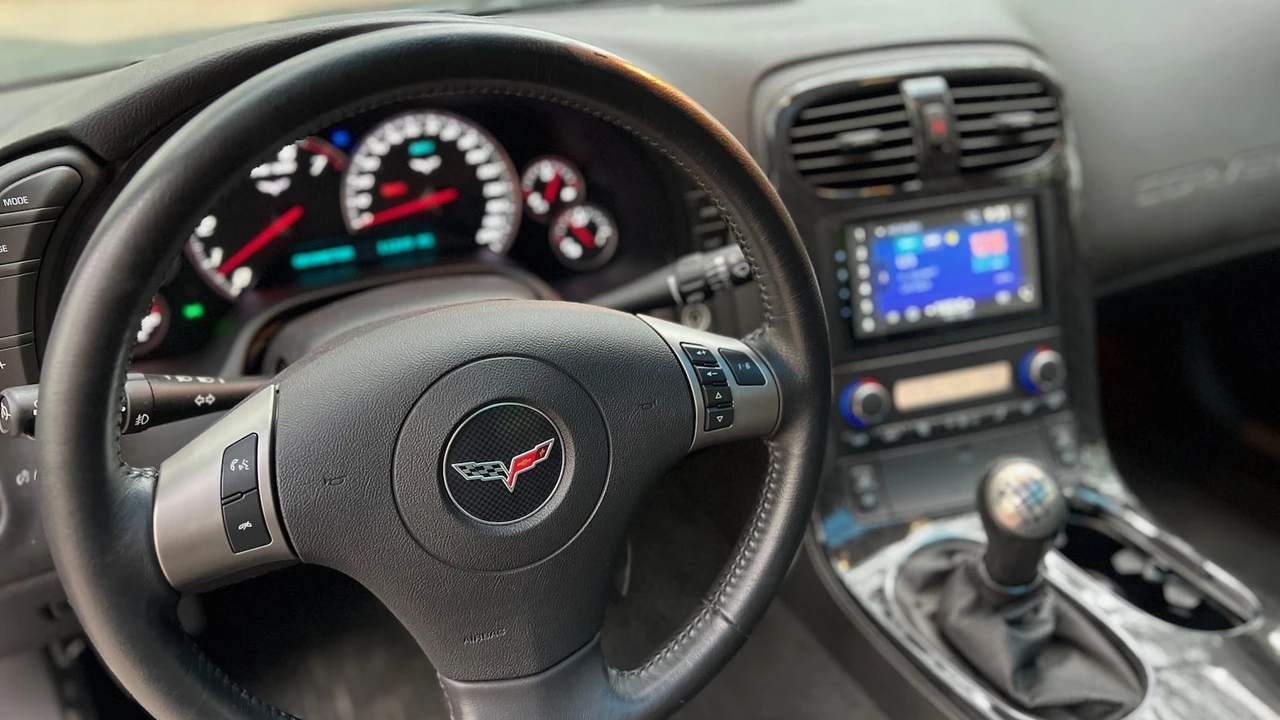 2010 Chevrolet Corvette C6 - Image 7 of 15