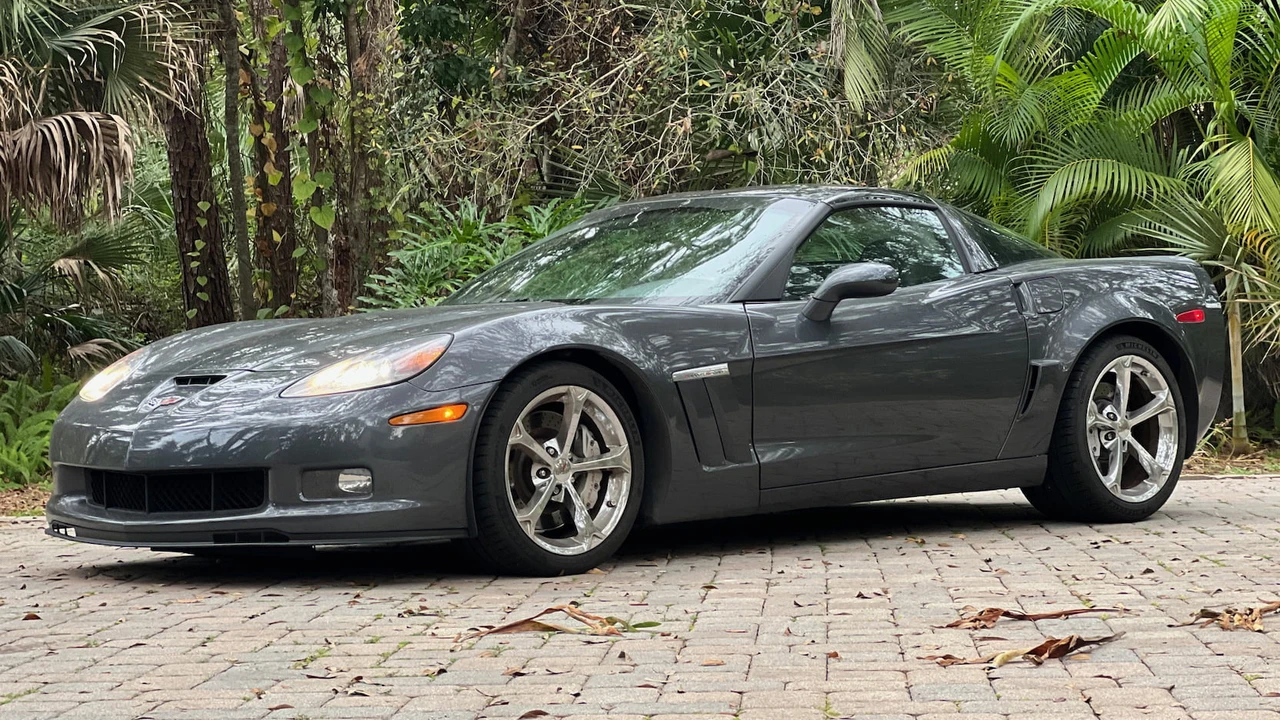 2010 Chevrolet Corvette C6 - Image 12 of 15